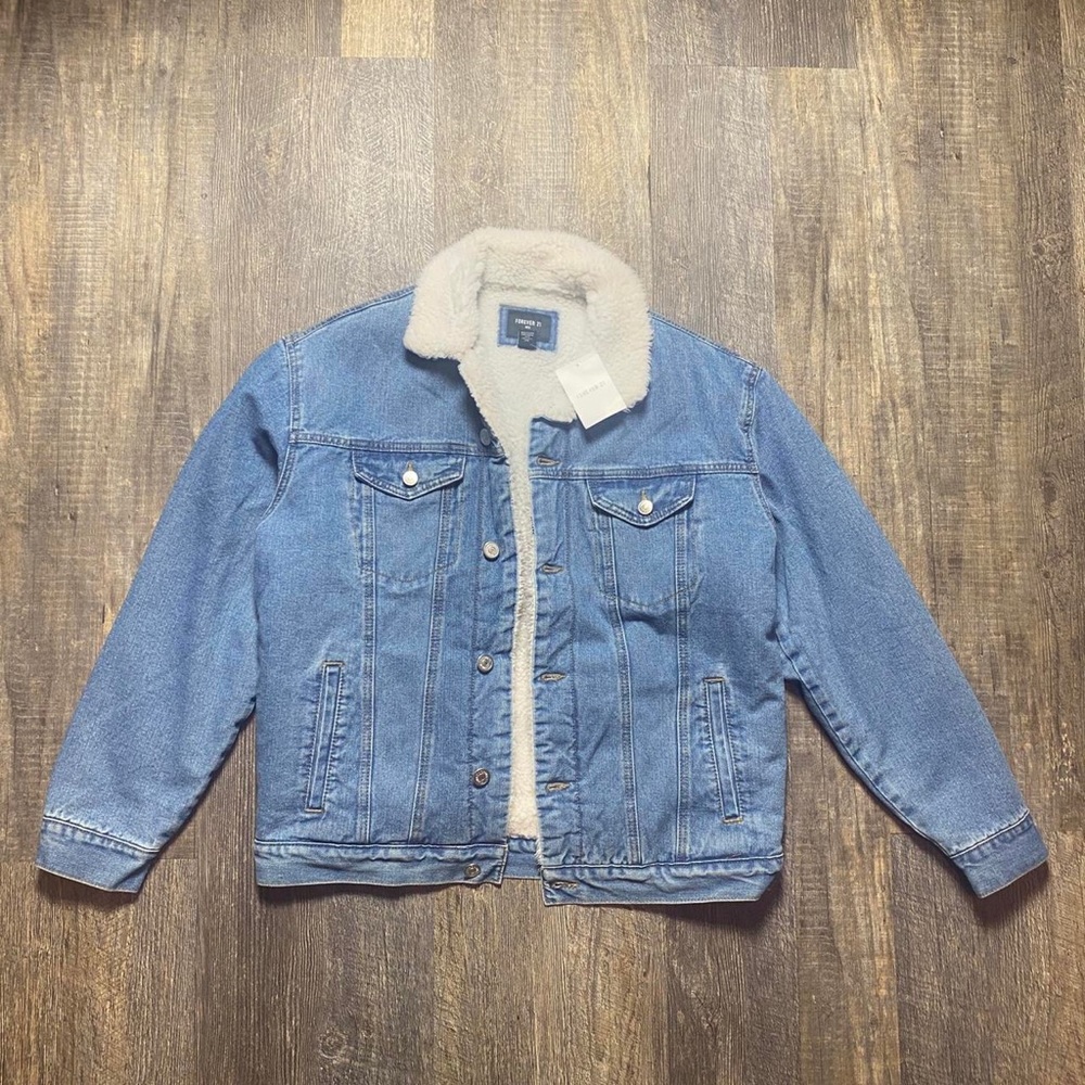 Forever21 Denim jacket👖🐑